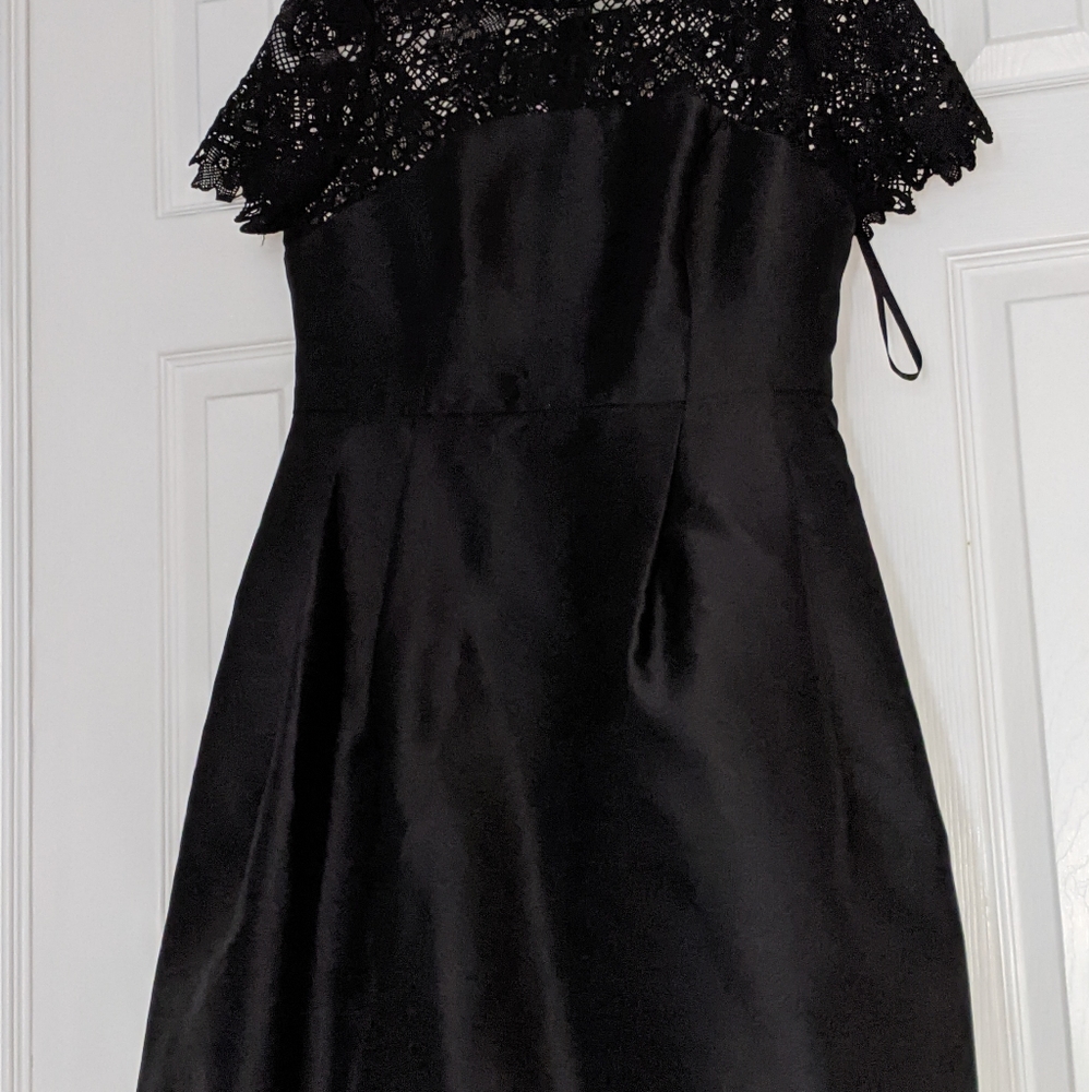 Dress - Picture 2 of 3